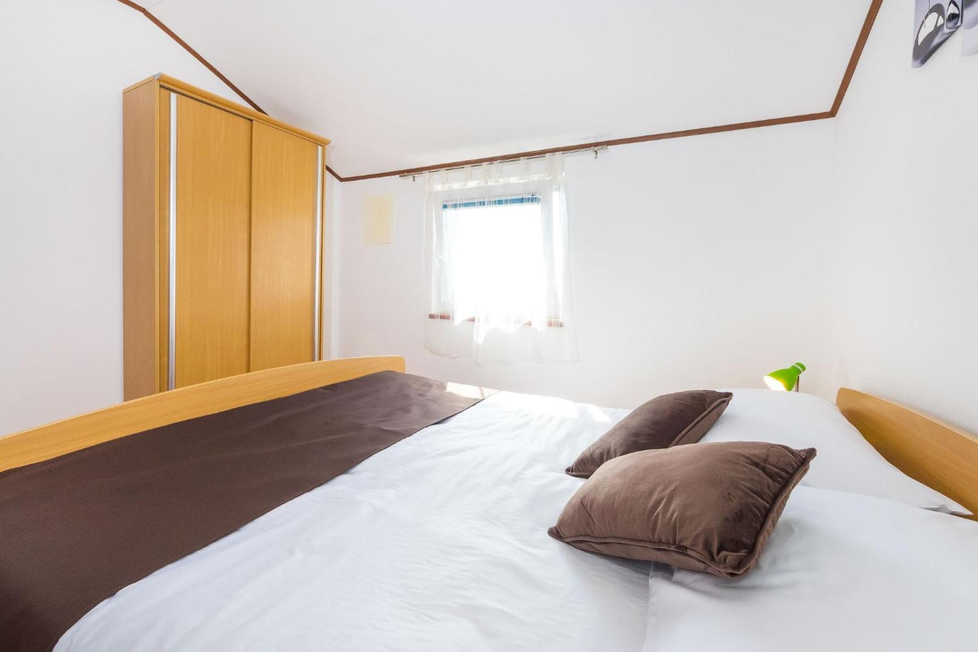 Apartments By The Sea Vrsi - Mulo, Zadar - 5951 الغرفة الصورة
